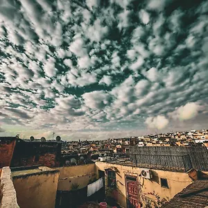Riad Rasia ***